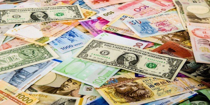 العملات العربية والاجنبية