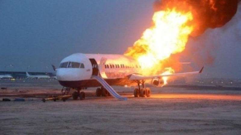 حريق في طائرة 