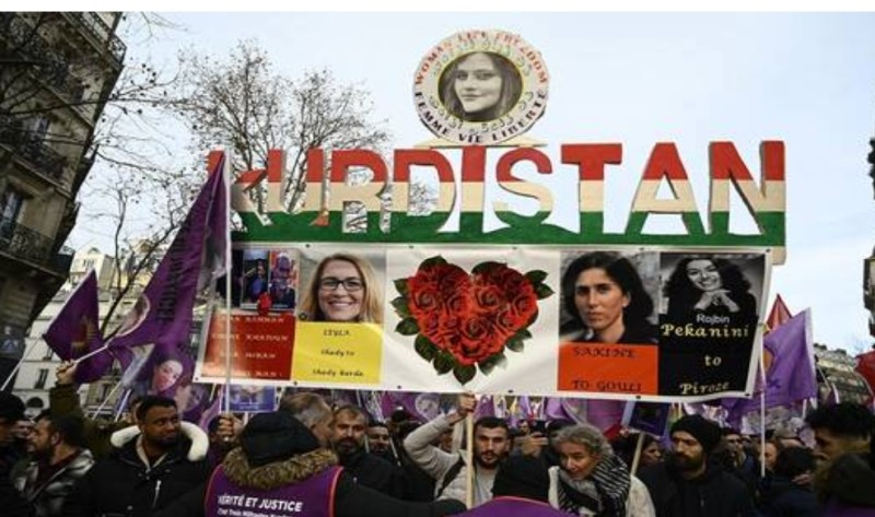 خروج الأكراد من جميع أنحاء أوروبا في مسيرات بباريس.. تفاصيل