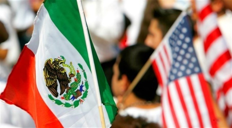 علم أمريكا و المكسيك 