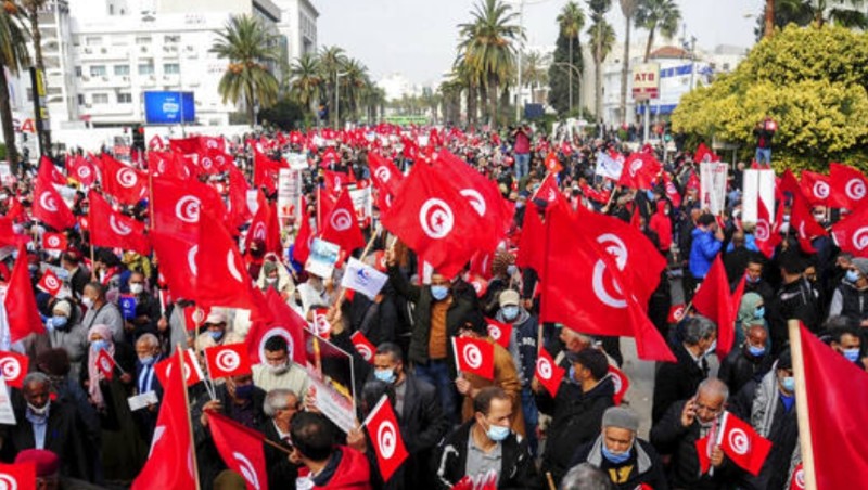 تونس تعلن انطلاق مشاورات للخروج من الأزمة