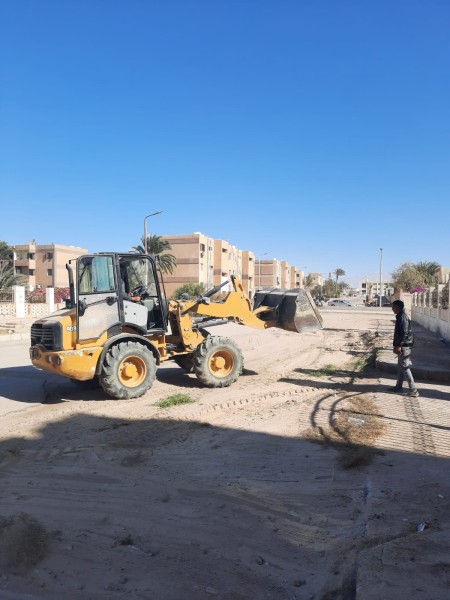 إستمرار أعمال النظافة اليومية بكل أحياء مدينة طور سيناء