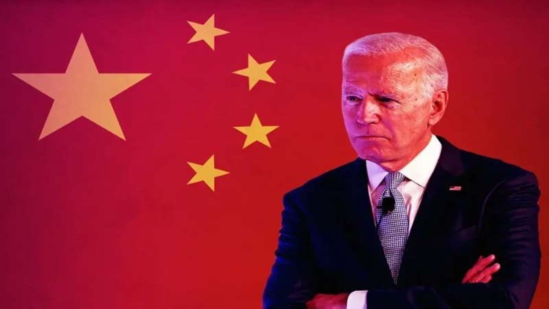 الرئيس الأمريكي و علم الصين