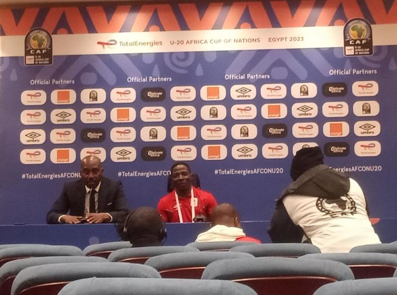 چاكسون مايانجا: لاعبو أوغندا ابطال رغم صغر سنهم