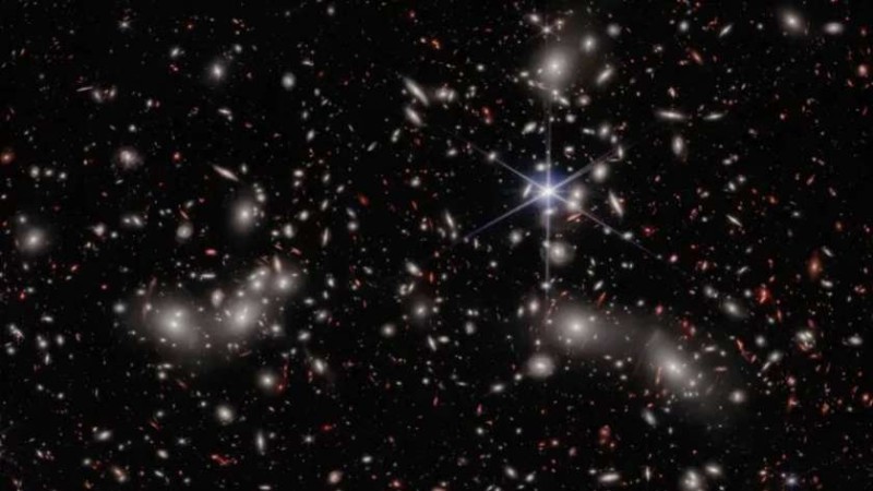 تعود لـ700 مليون سنة .. تفاصيل اكتشاف 6 مجرات جديدة
