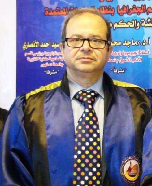 الدكتور مدحت سيد أحمد الأنصاري أستاذ الجغرافيا