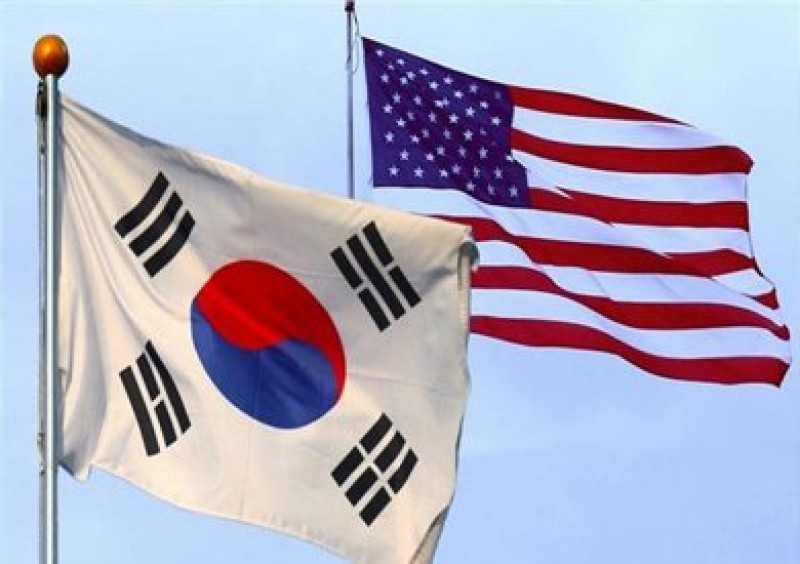 لقاء بين الرئيس الأمريكي ونظيره الكوري الجنوبي 