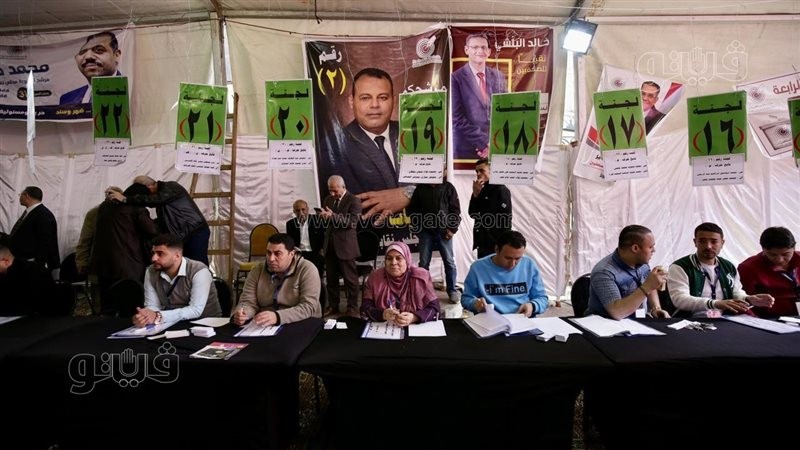 توافد حشود الصحفيين للمشاركة في الانتخابات