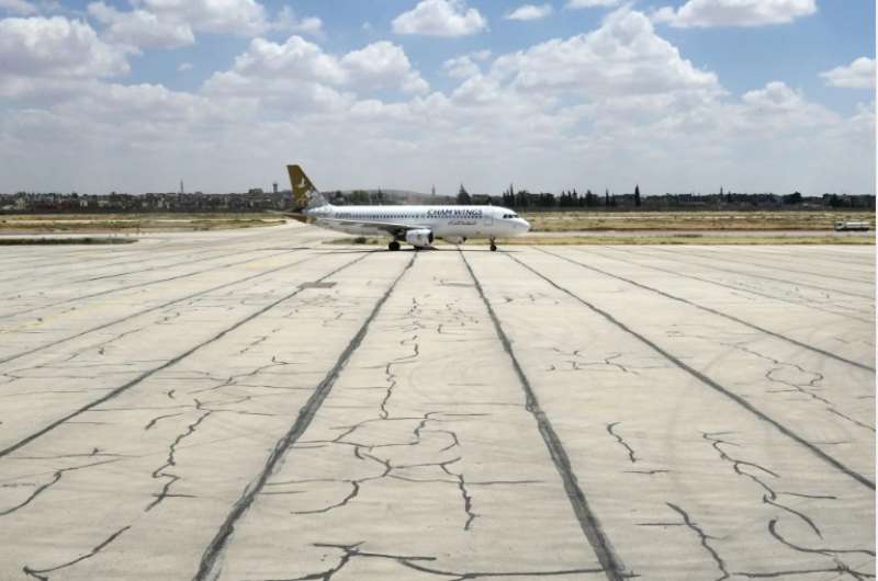 بسبب غارات العدو الإسرايلي .. خروج مطار حلب عن الخدمة