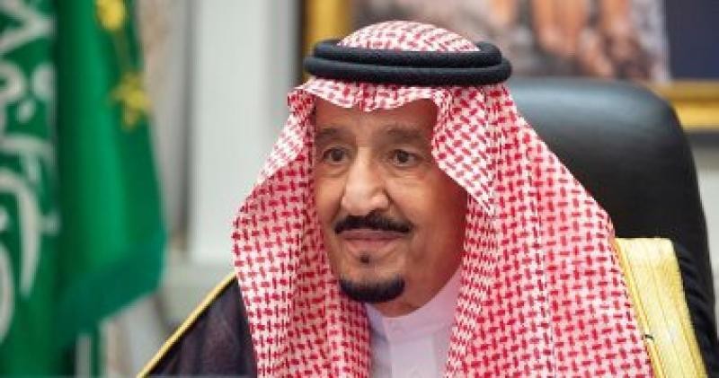الملك سلمان يزود الحرمين بـ 150 ألف مصحف.. تفاصيل