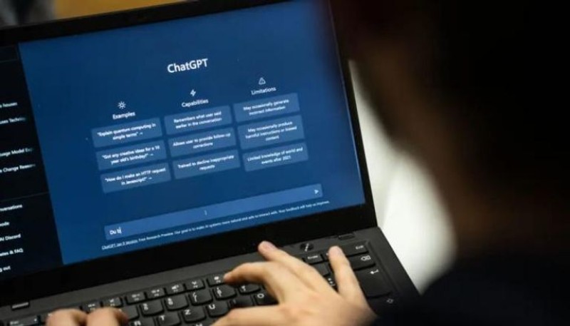 ”ChatGPT” ..مساعد الأعمال السري للموظفين