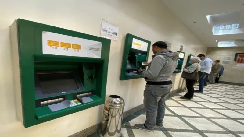 الأهلي المصري ينفذ 12 مليون عملية سحب عبر ATM في أسبوعين