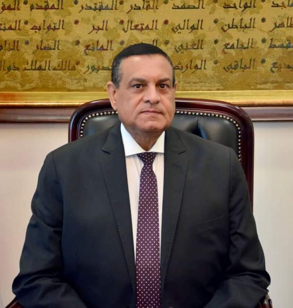 اللواء هشام امنه وزير التنمية المحلية 