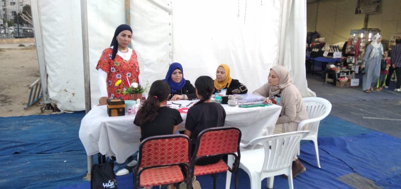 ورش مجانية لتعليم الرائدات الهاند ميد بمعرض أهلا رمضان في الإسماعيلية