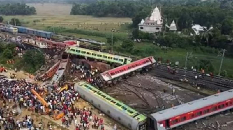 حادث تصادم القطارات بالهند