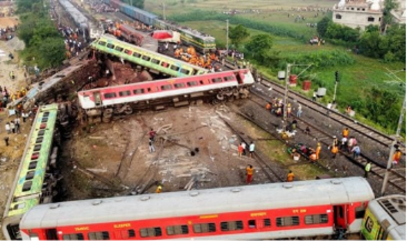 حادث قطارات الهند
