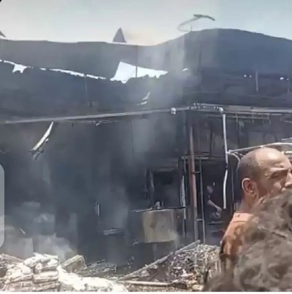 حريق بسوق المندرة شرق الإسكندرية |صور