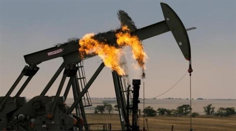 تراجع أسعار النفط يرفع مخاوف انخفاضها للأسبوع الرابع على التوالي