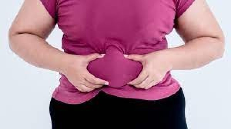 6 أسباب غير متوقعة وراء تراكم دهون البطن عند أغلب النساء