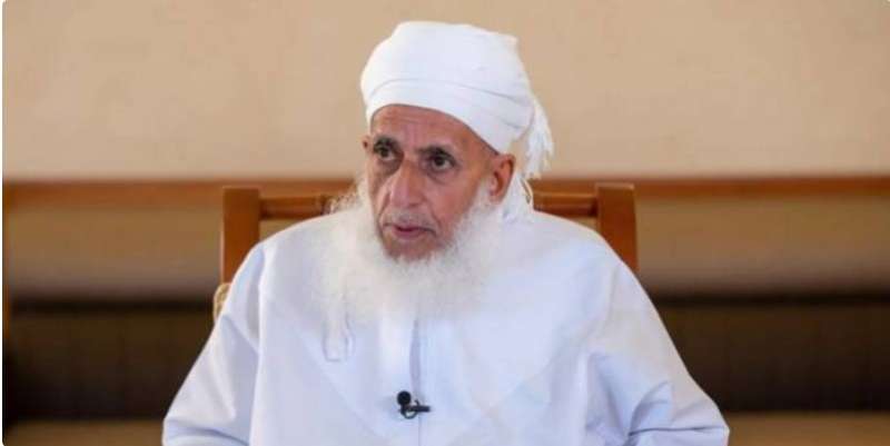 مفتى عمان يطالب المسلمين بقطع جميع العلاقات مع السويد