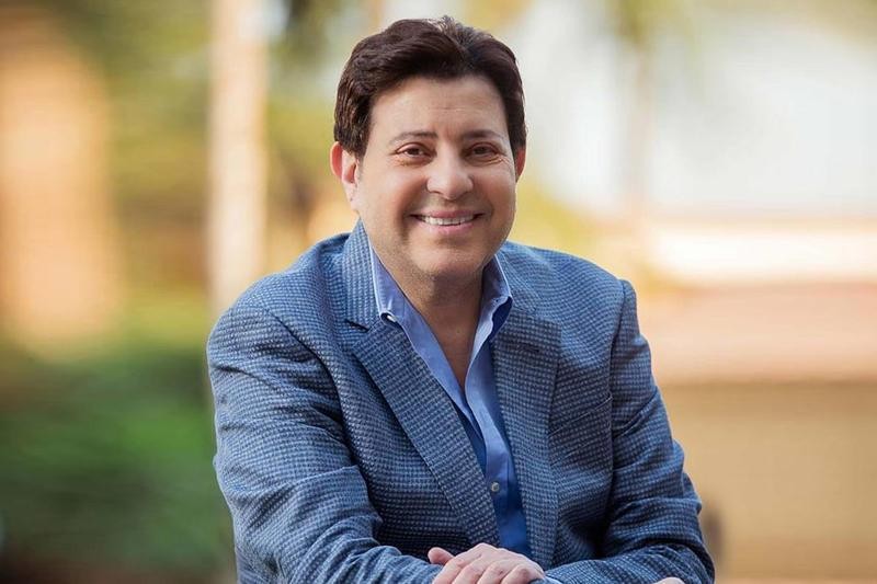 تفاصيل الحالة الصحية لـ هاني شاكر