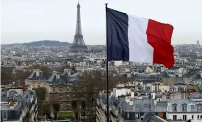 باريس تصدر قرار عاجل بشأن أحداث النيجر
