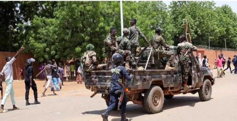 4 إجراءات من الإيكواس لأزمة النيجر.. ما طبيعة العمل العسكري المحتمل؟