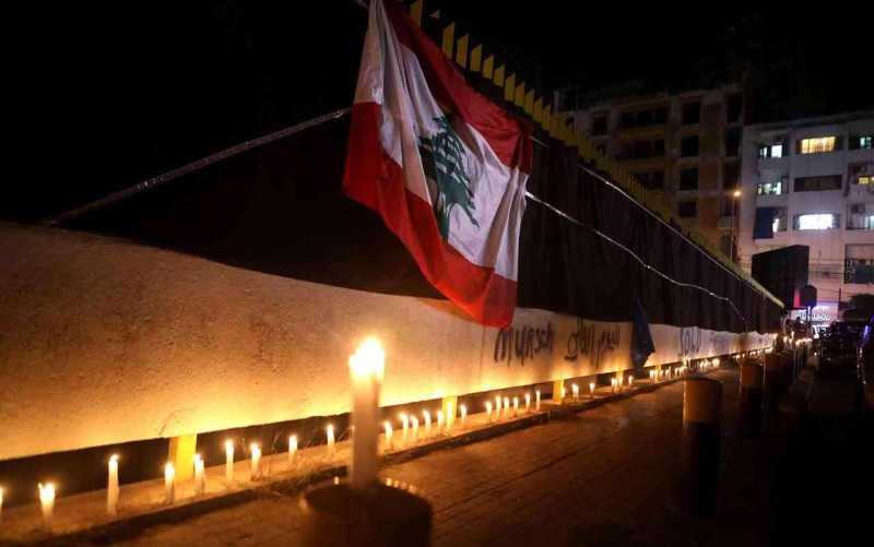 بيروت في ظلام دامس.. الكهرباء تنقطع تمام عن لبنان
