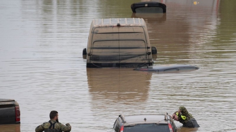 المياه تغرق المنازل .. كارثة فيضانات ألمانيا |فيديو