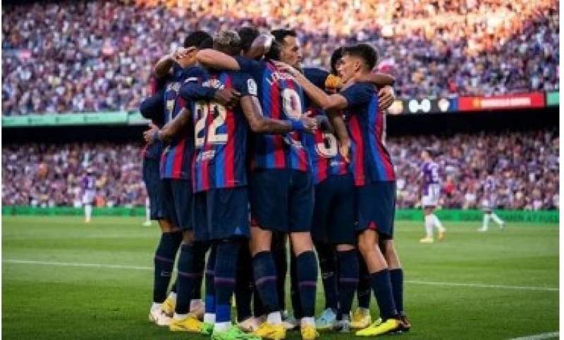 الدوري الإسباني.. تشكيل برشلونة أمام قادش