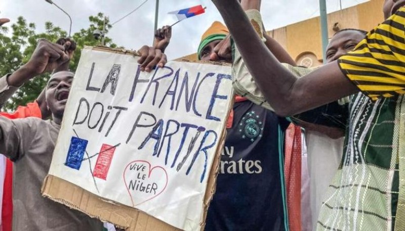 مهلة 48 ساعة .. النيجر تطرد السفير الفرنسي