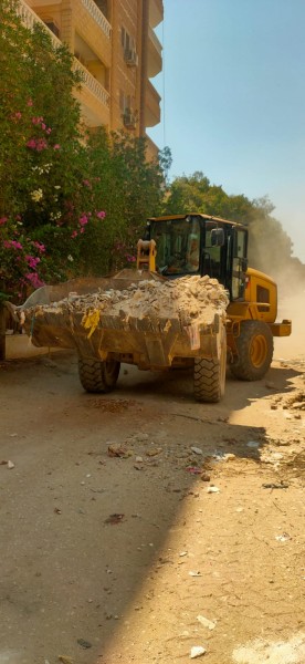 ”الجيزة” رفع 525طن مخلفات من حدائق الاهرام