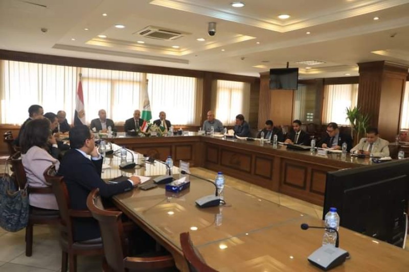 ”راشد” يعقد لقاءا موسعا مع أعضاء مجلسي النواب والشيوخ