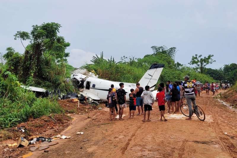 مصرع 14 شخصًا في تحطم طائرة بولاية الأمازون بالبرازيل
