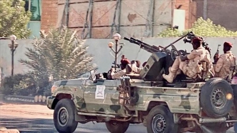 اشتباكات بين الجيش السوداني والدعم السريع في محيط القيادة العامة بالخرطوم