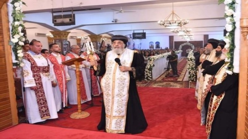 البابا يصلي عيد الصليب بالإسكندرية 