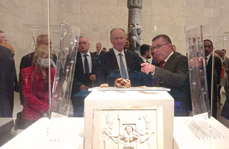 أمين مجلس الأمن لروسيا الاتحادية يزور المتحف القومي للحضارة المصرية