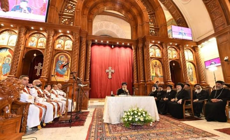 البابا تواضروس يهنئ الرئيس السيسي والمصريين