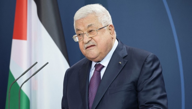 الرئيس الفلسطيني يؤكد أهمية إدخال مواد الإغاثة لقطاع غزة