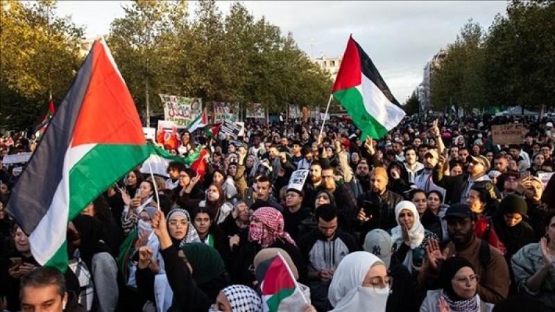 العاصمة الفرنسية تضامنا مع الشعب الفلسطيني