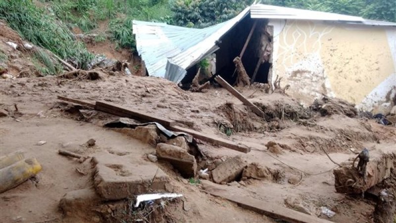 الفيضانات تتسبب في تشريد أكثر من 500 شخص بشرق الكونغو الديمقراطية