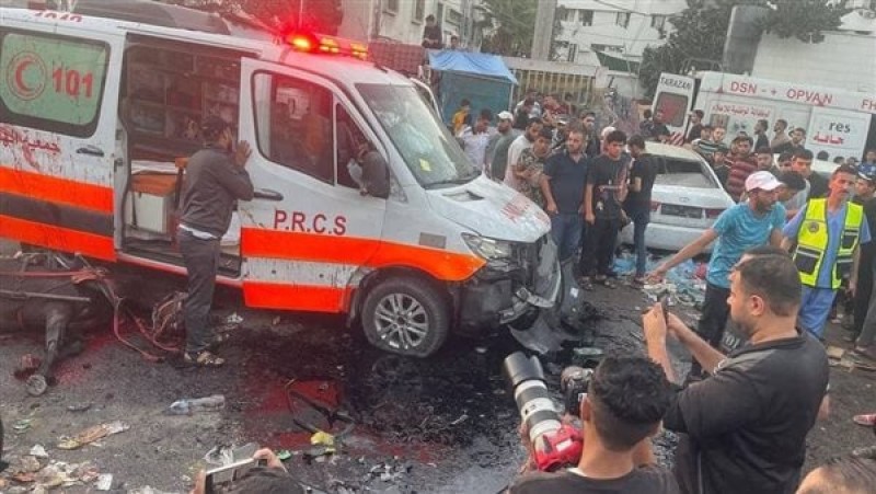 60 شهيدًا وجريحًا في قصف مدخل مجمع الشفاء الطبي بغزة