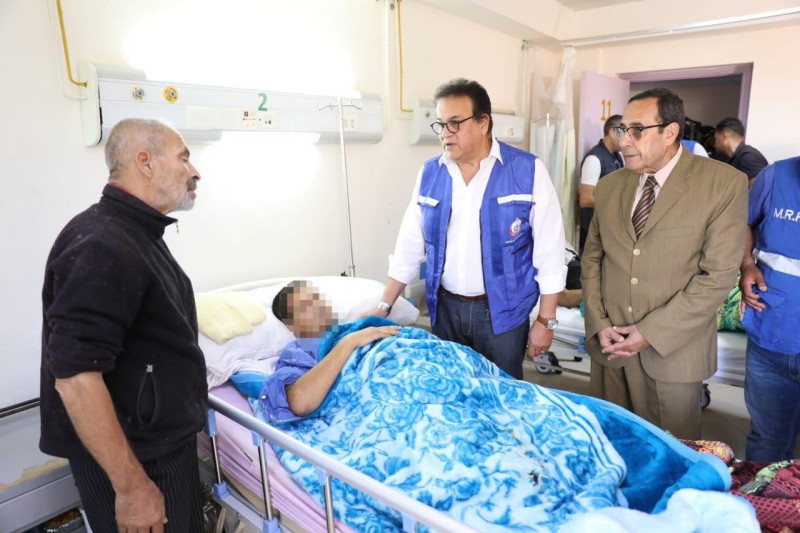 وزير الصحة ومحافظ شمال سيناء يتفقدان أقسام مستشفى العريش العام