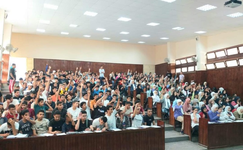 إقبال كثيف على مجموعات الدعم المدرسي بالإسكندرية