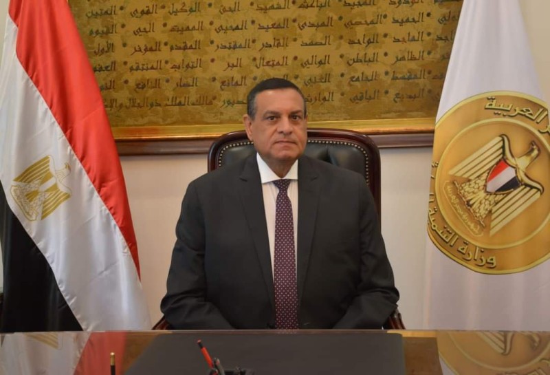 اللواء هشام امنه وزير التنمية المحلية 