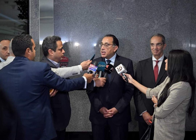 رئيس الحكومة في تصريحات صحفية : الشباب المصري  أهم ركائز الصناعة المستقبلية خلال الفترة القادمة