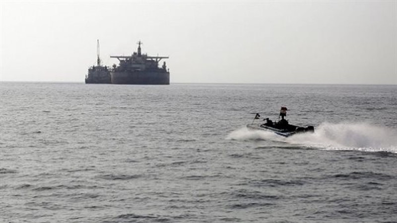 الحوثيون يختطفون سفينة شحن إسرائيلية بالقرب من اليمن