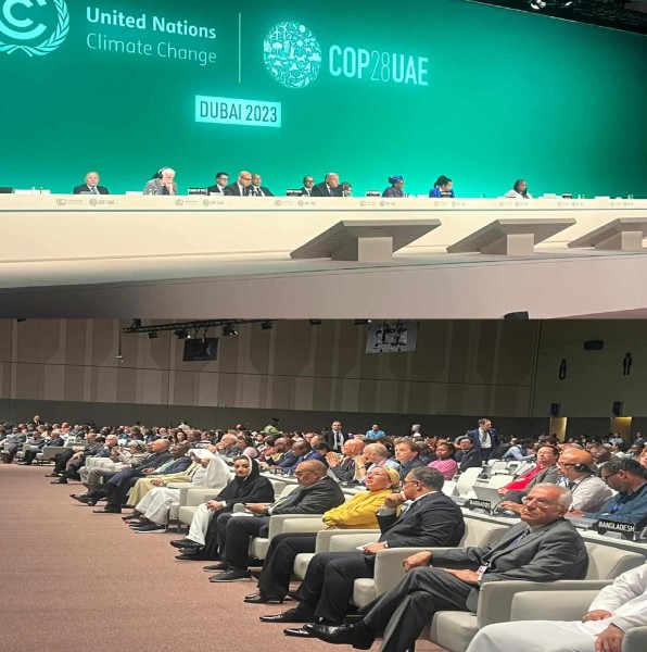خلال الجلسة الافتتاحية لـ COP28.. مصر تسلم رئاسة مؤتمر المناخ للإمارات