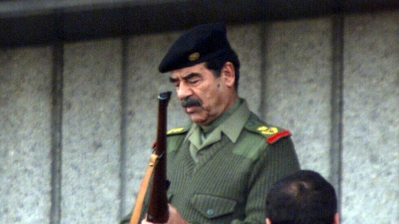 الرئيس العراقى  صدام حسين