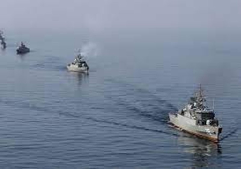 إيران تحتجز سفينتين تهربان وقودا وتعلن إسرائيل على شفا الانهيار